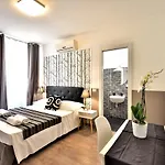 Romantica Rooms