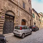 Magenta Luxury Specchi