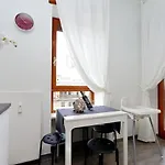 Ych-Trastevere Cozy Flat For 8 People