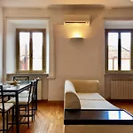 Candia Bright Vatican Apartment