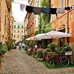 Sunshine Apartment In Trastevere