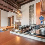 Colosseo & San Clemente Cozy Flat