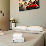 Parisa Suite