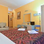 Claudia Suites