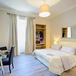 RHS Rienzo Suites