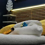 Rhomenjoy Suite Vatican