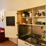 Stylish Apartment In Central Rome \