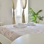 Domitilla - Luxury Apartment In The Heart Of Rome