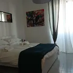 Re di Roma bright home