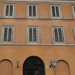 Vecchia Roma House