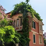 Villa Blanc House