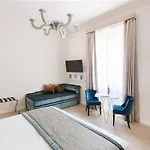 Rhea Silvia Luxury Navona