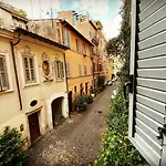 Suite Del Vicolo Apartment