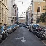 Stazione Termini & Castro Pretorio Flat