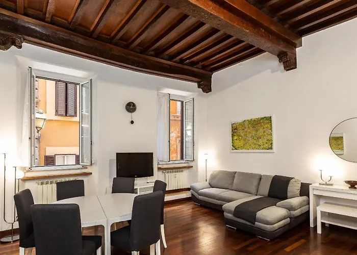 Cartari Rental in Rome Apartment
