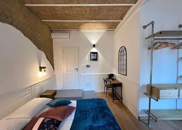 Domus Avi - Guest House
