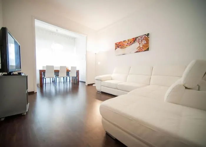 Great Apartment In Great Location -