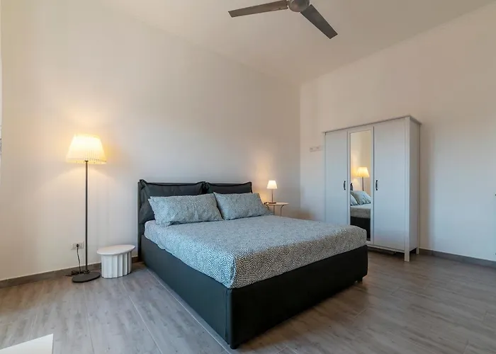 San Lorenzo Functional Flat
