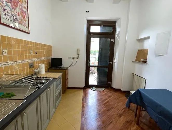 Appartamento privato accanto studi televisivi