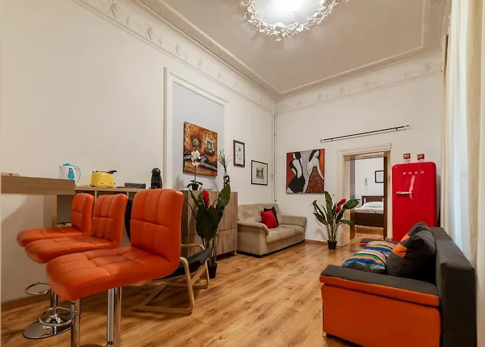 Santa Maria Maggiore - Opera House Apartment