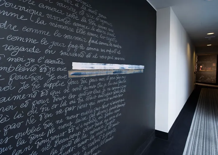 Twentyone Hotel