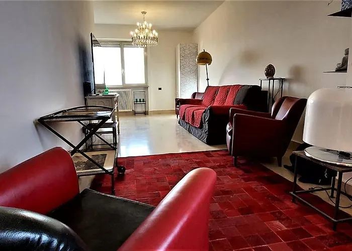 Penthouse Near Central Rome, Free Parking.