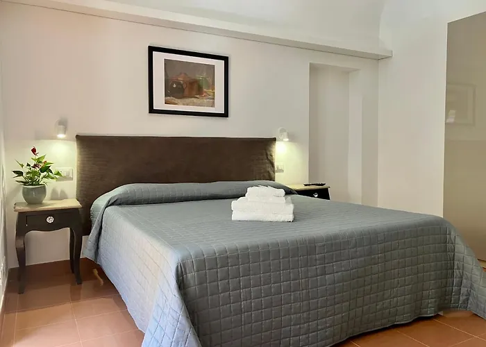 Suite Esq
