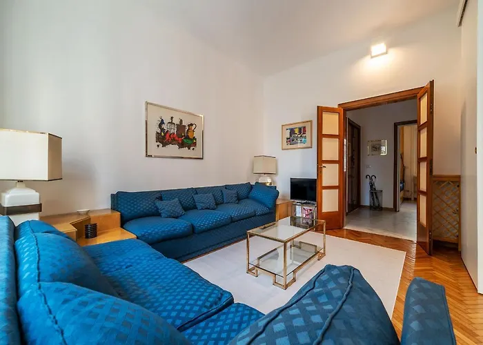 Sapienza & Villa Borghese Comfy Apartment