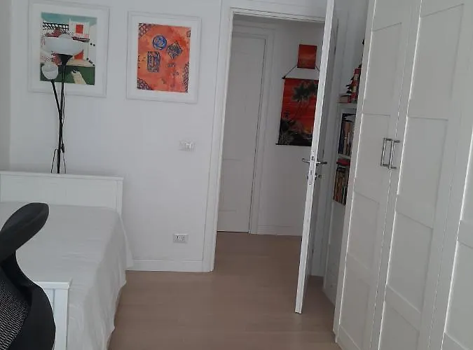 Room For Rent In Roma Conca D\'Oro Near Subway Line B