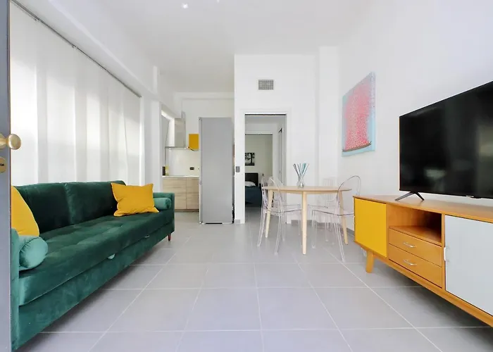Piramide Charming Apartment