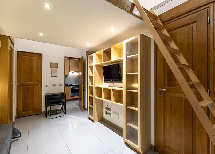 Apt Urbana 156 - Monti