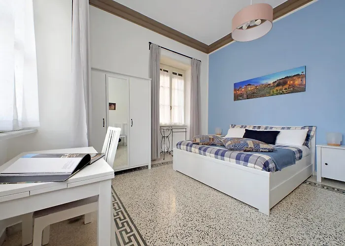 Casa Giuliana -3Br 2Bath Flat, 116 M2 On One Level, 2Nd Floor With Lift, High Comfort, Quite, Chic, Condo Doorman, 600 Meters From Vatican Museums And Ottaviano Metro, Plenty Of District Facilities, Welcome Drinks & Local Guide, 24 Hour 4 Language Su