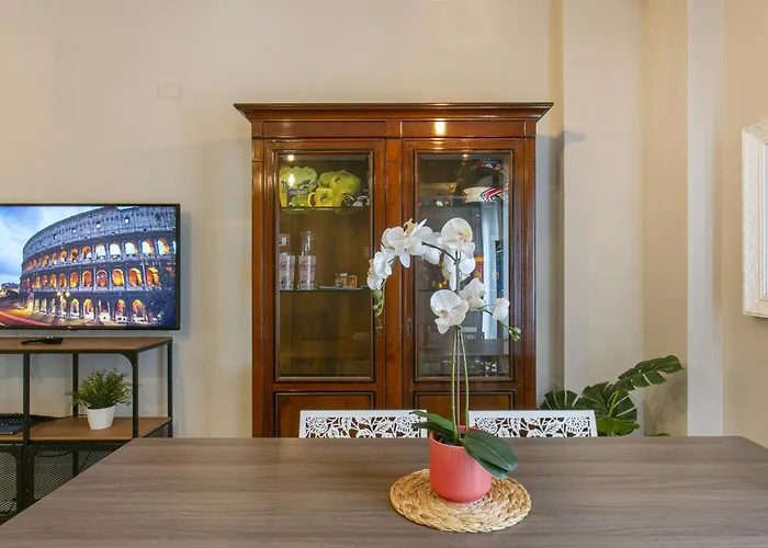 The Best Apartment In Rome!