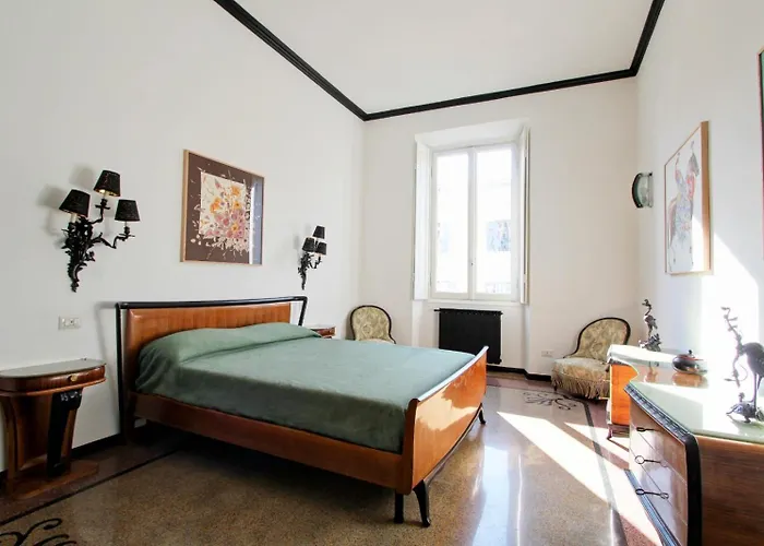 Tibullo ,Classico Ed Elegante Appartamento