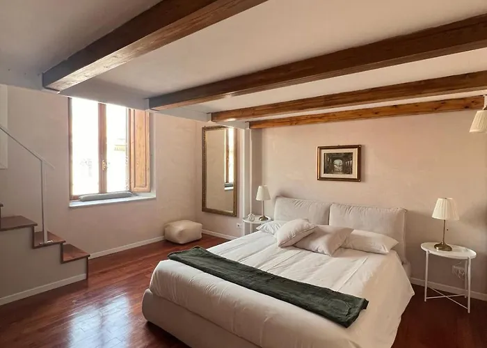 Penthouse 23 - Vatican Charming Apartment