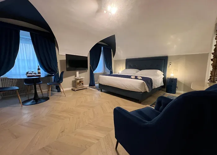 Rome Luxury Blue Suites- Imperial