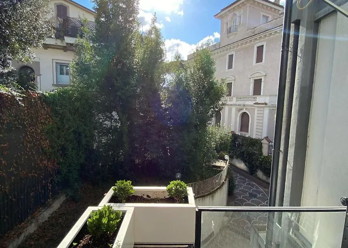 Apartment Villa Borghese With Terrace