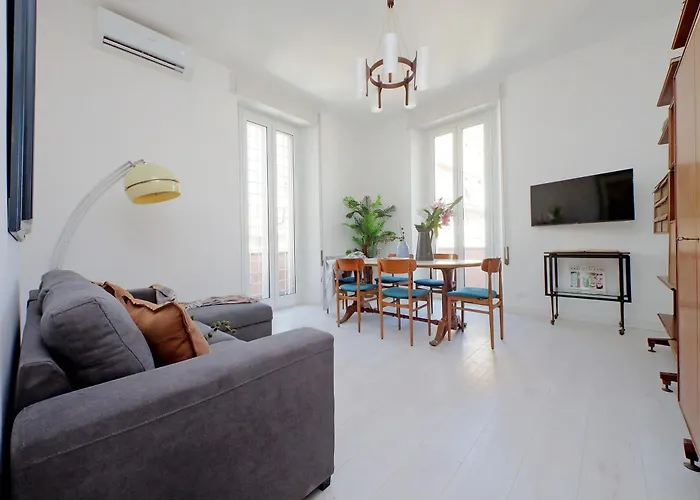 Eroi Spacious Apartment