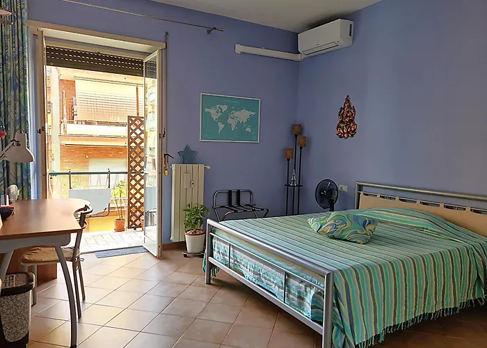 Semi-Central Room