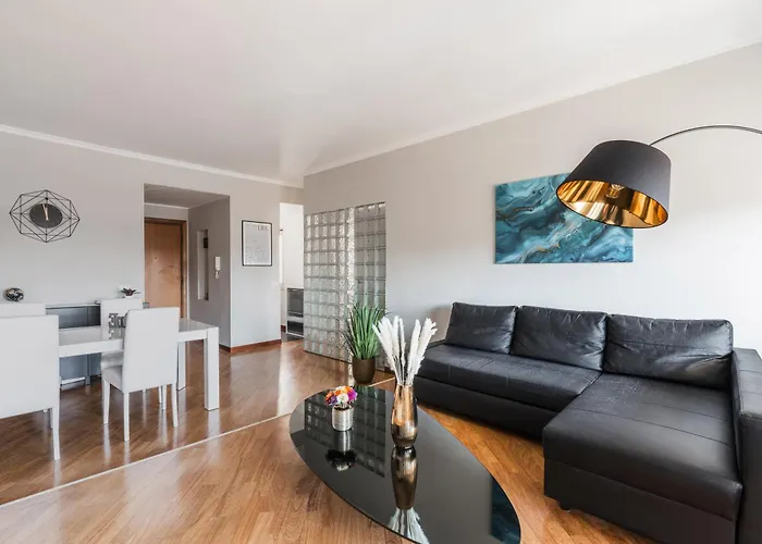 Elegant Hideaway Steps From St Peter