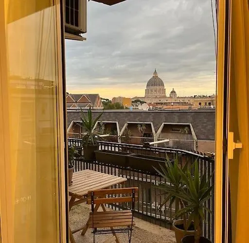 Sunny Room With Stunning San Pietro View