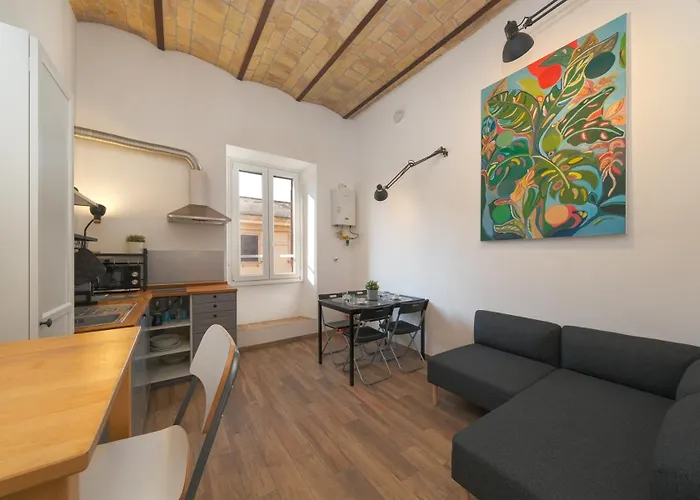 Elena\'S Apartment - Piramide Metro Station