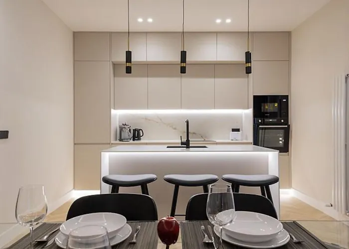La Dolce Vita Apartment Retreat