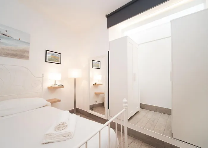 King Of Rome Studio Apartment Buddyrent