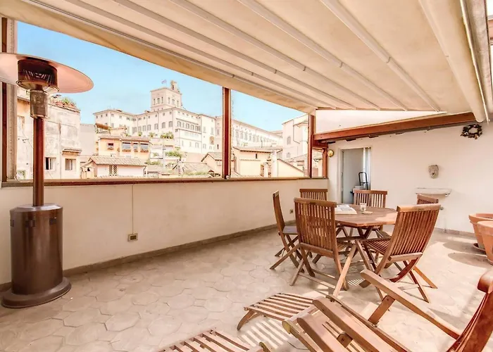 Amazing attic in with terrace in Fontana di Trevi