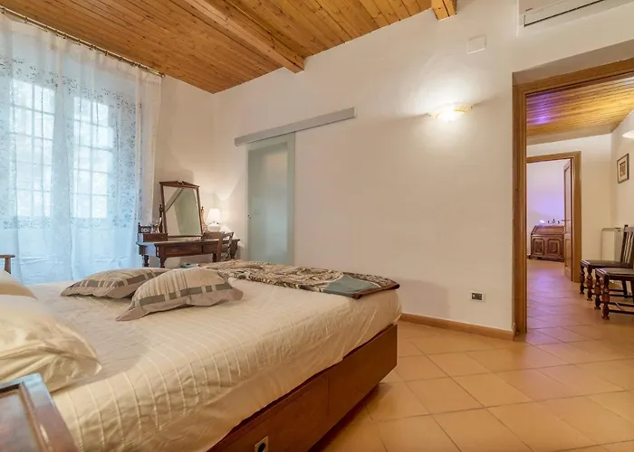 Villa Borghese Roomy Flat