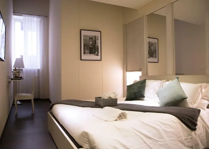 H-Aviva Giubbonari Apartment