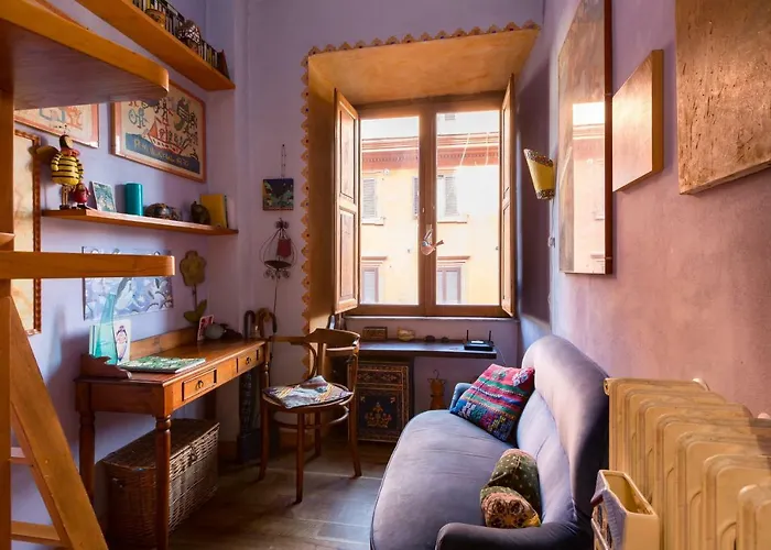 Charming Colosseum Apartment