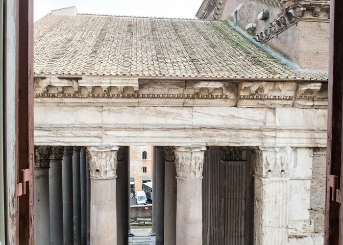 Luxurious Loft Facing The Pantheon