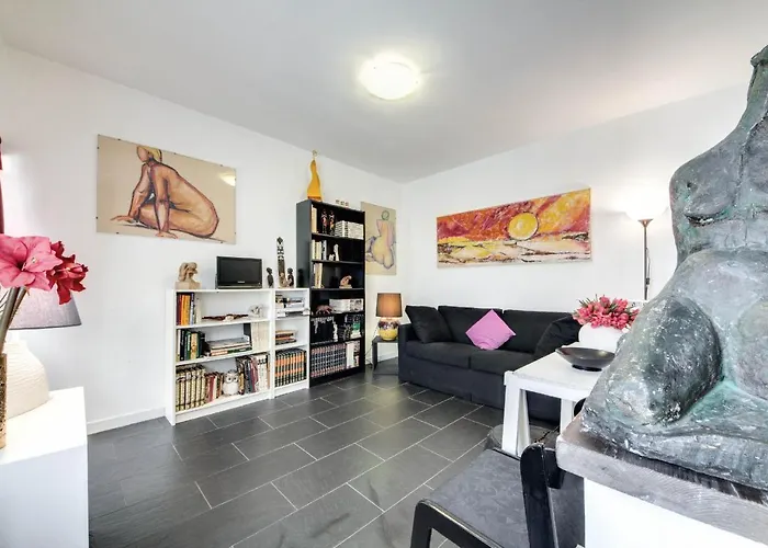 Rhome Apartments Leonina